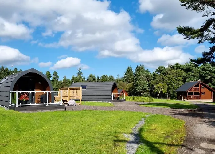 Robins Nest Glamping Pod With Hot Tub