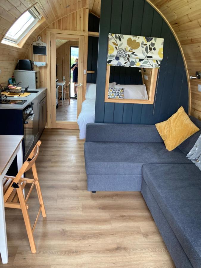 Luxe tent Robins Nest Glamping Pod With Hot Tub *